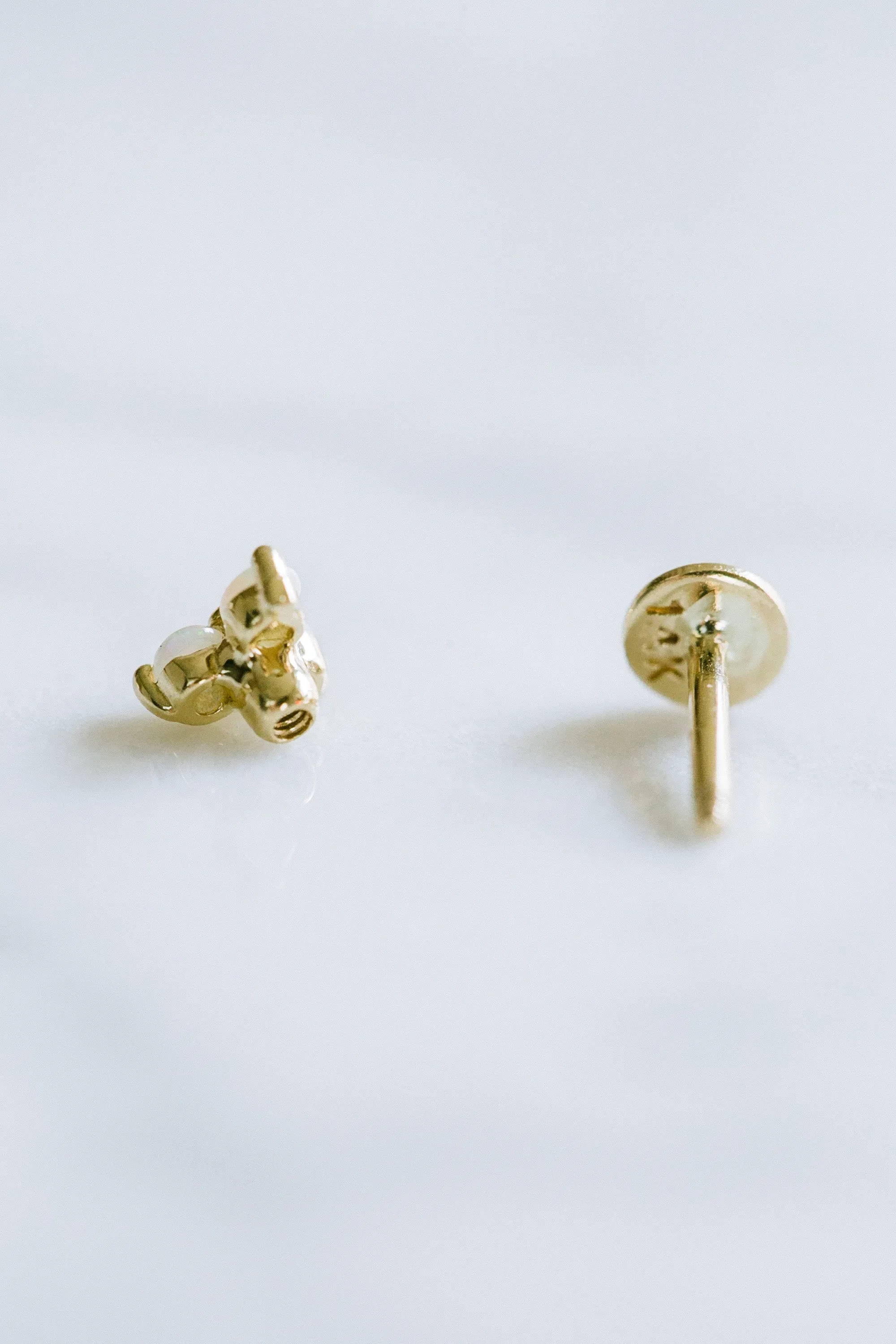 14K Solid Gold 2mm Rough Diamond Helix Cartilage Externally Threaded Flat Back Earring Labret 18g