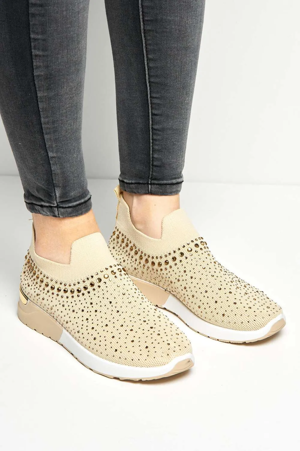 Ari Slip On Trainer in Beige