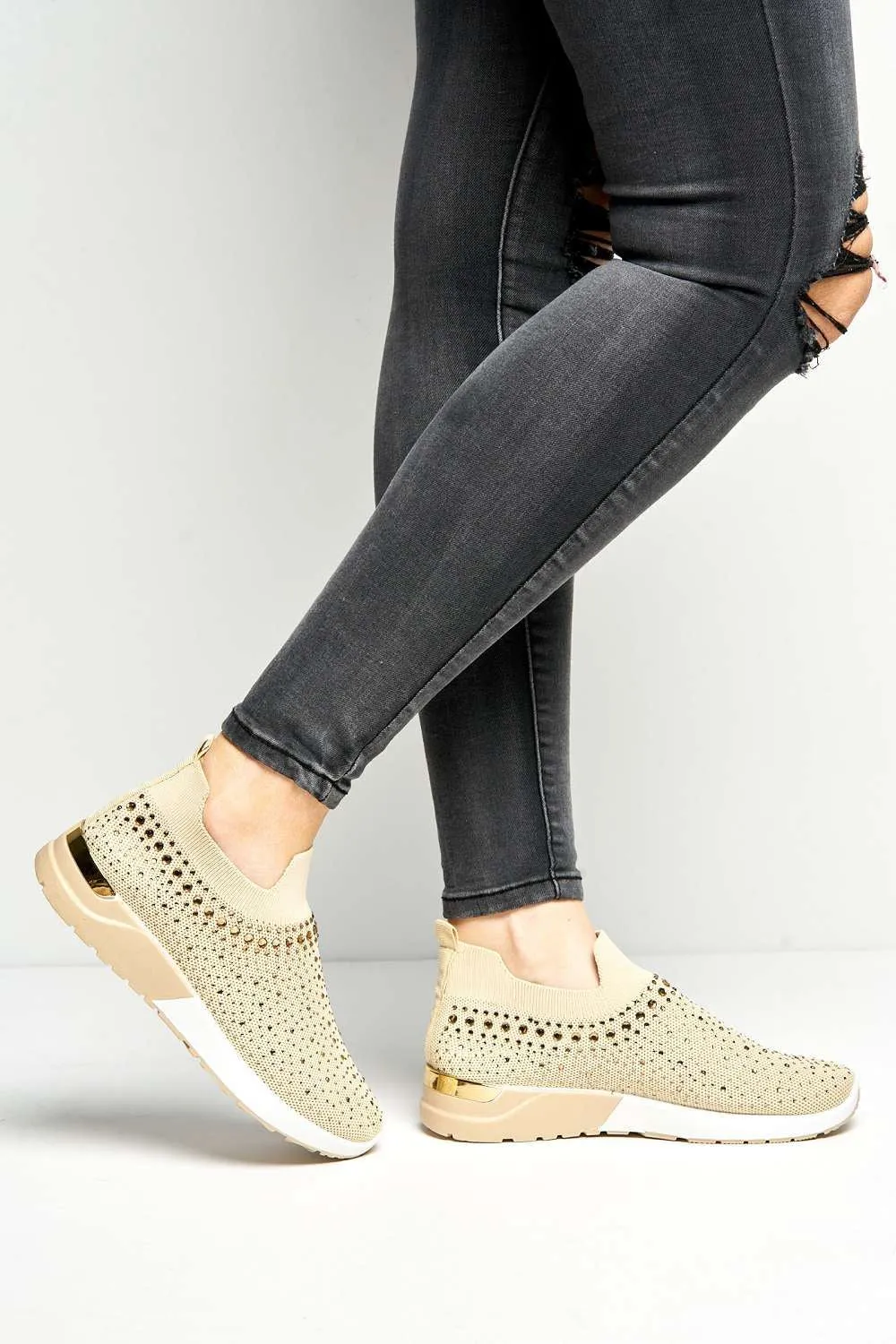 Ari Slip On Trainer in Beige