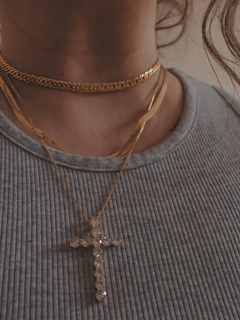 FAITH CROSS NECKLACE IN GOLD