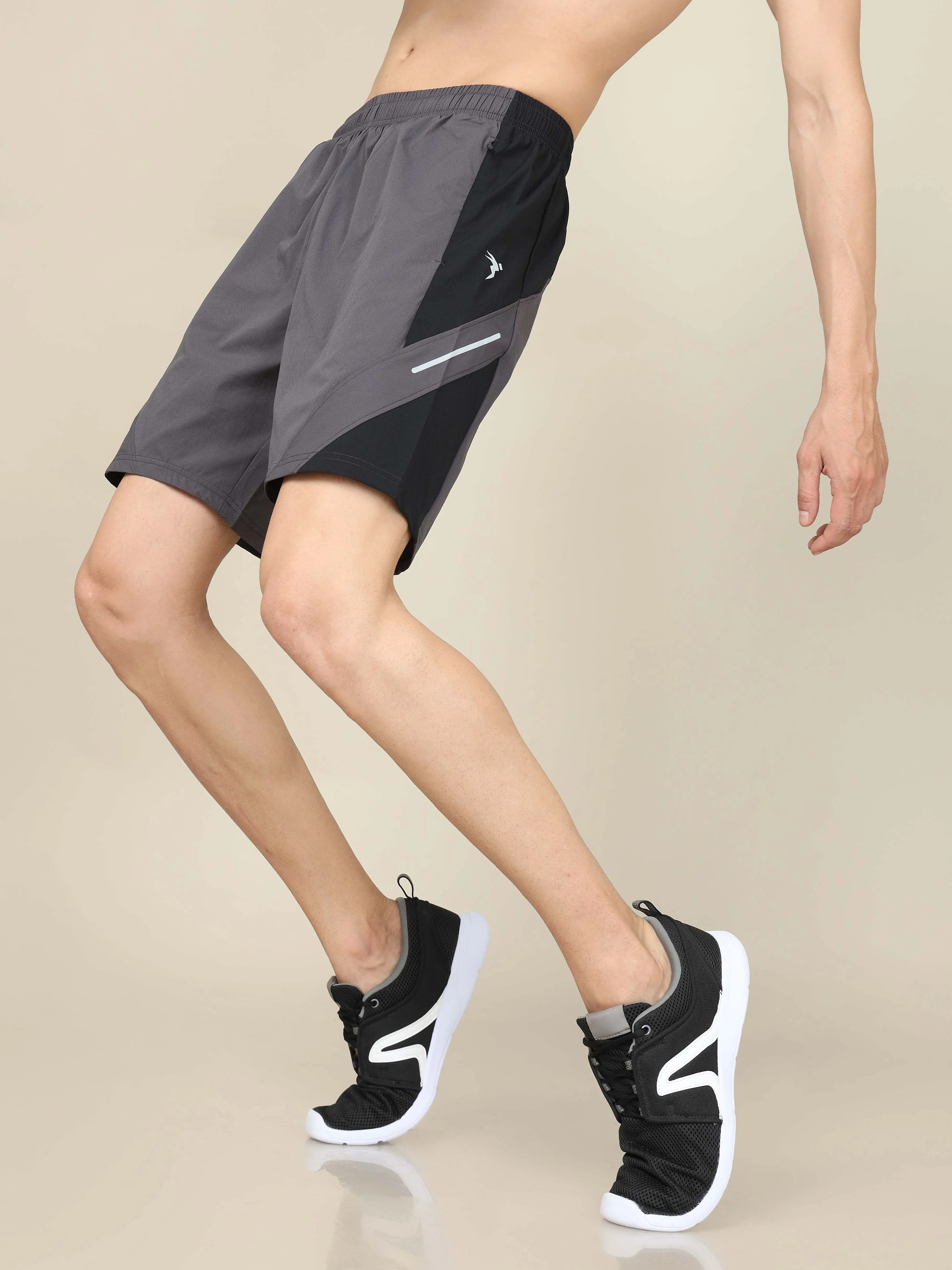 Men Colorblock Slim Fit Shorts with Lytra